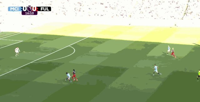 1728149792136060818.gif 特劳雷单刀1.gif