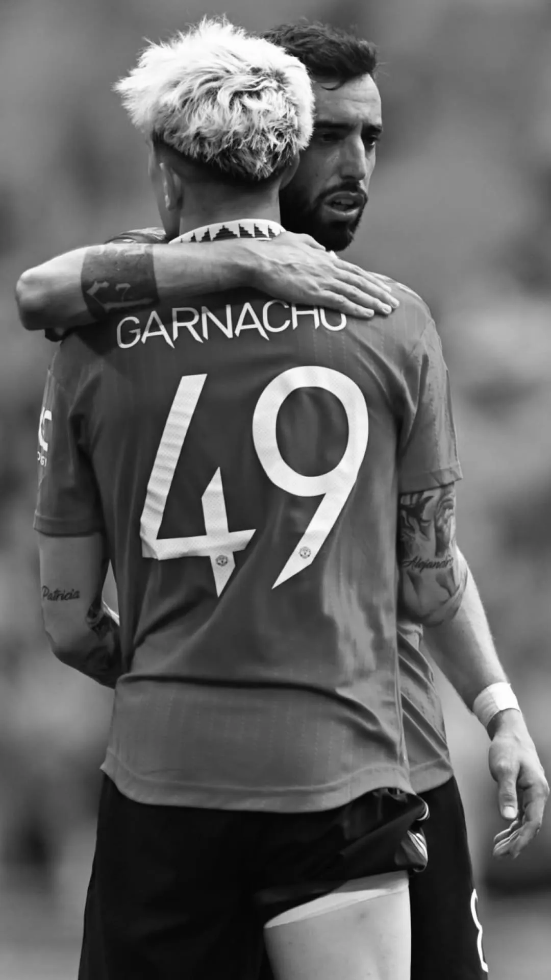 星空体育-将身披49号球衣，加纳乔社媒晒身披曼联49号旧照