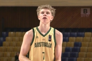 星空体育下载-也是保罗!澳大利亚U16男篮卢克-保罗14中10狂砍26分10板9助2断